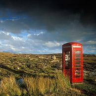 Red phone booth in heathland, Highlands, Scotland, UK
<BR><BR>More images at www.arterra.be</P>